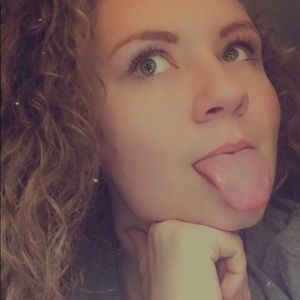 Meet your Posher, Laurie